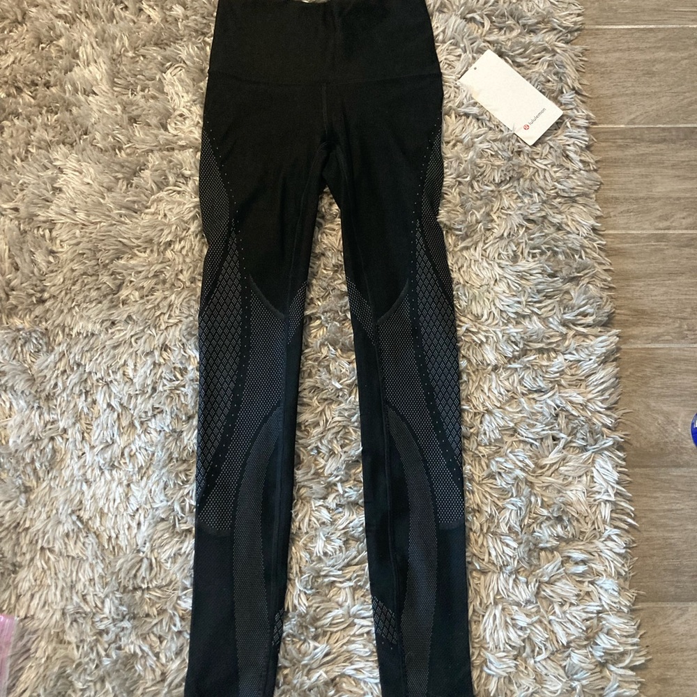 💕EUC! Lululemon leggings 4 - Picture 1 of 9